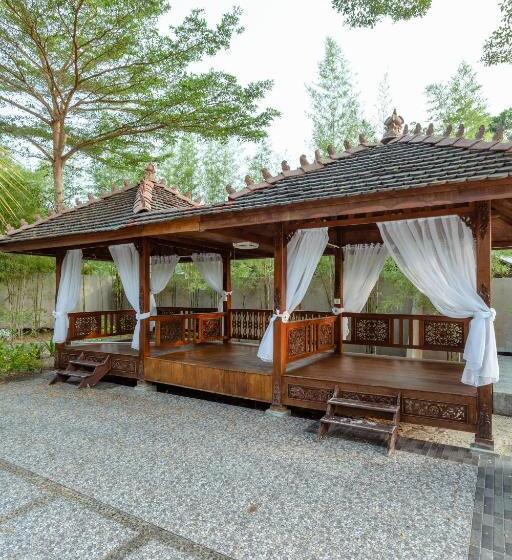 فندق Bintan Exotica Resort