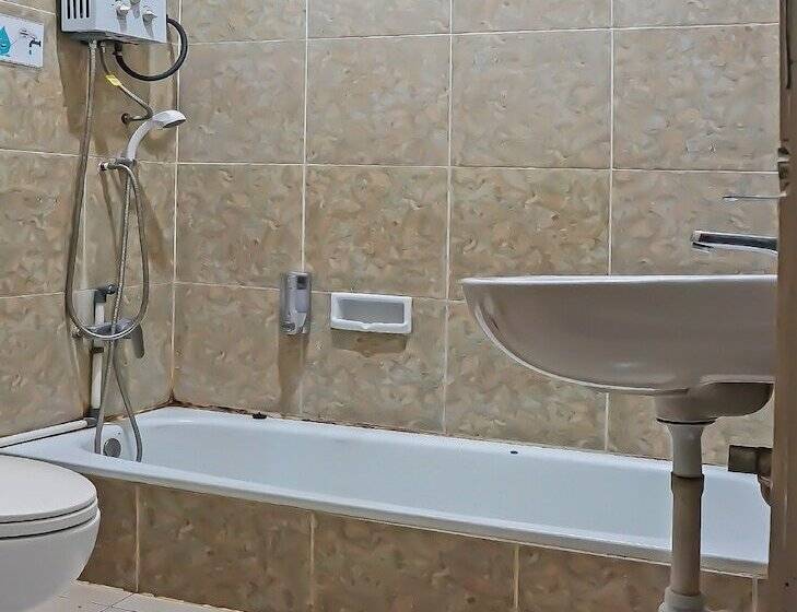 בית מלון כפרי Capital O 92134 Bogor Guest House Syariah