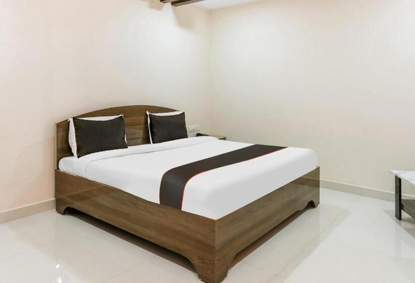 Отель Capital O Mvp Check Inn