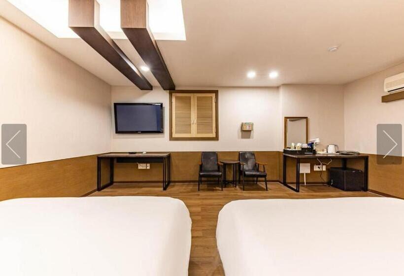 فندق Cheonan Star