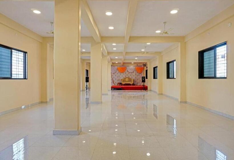 בית מלון כפרי Collection O Rahul Executive & Lodging