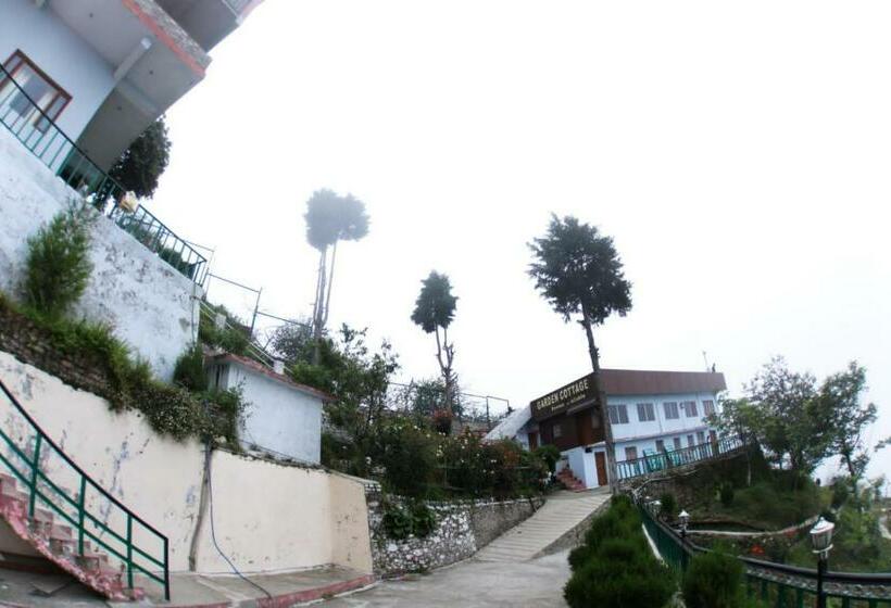 Hotel Garden Cottage And Restaurant By Wb Inn