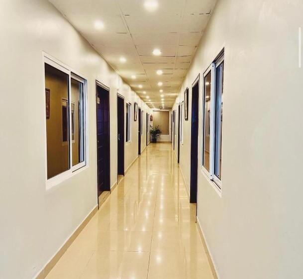 Grand Luxury Hotel Multan