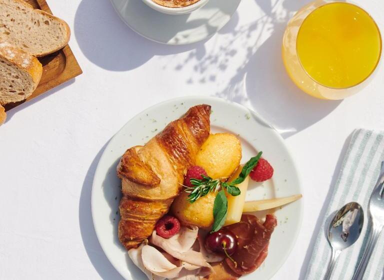 Отель Hôtel De La Plage