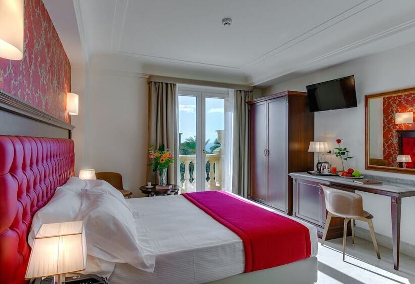 هتل La Paloma Blanca