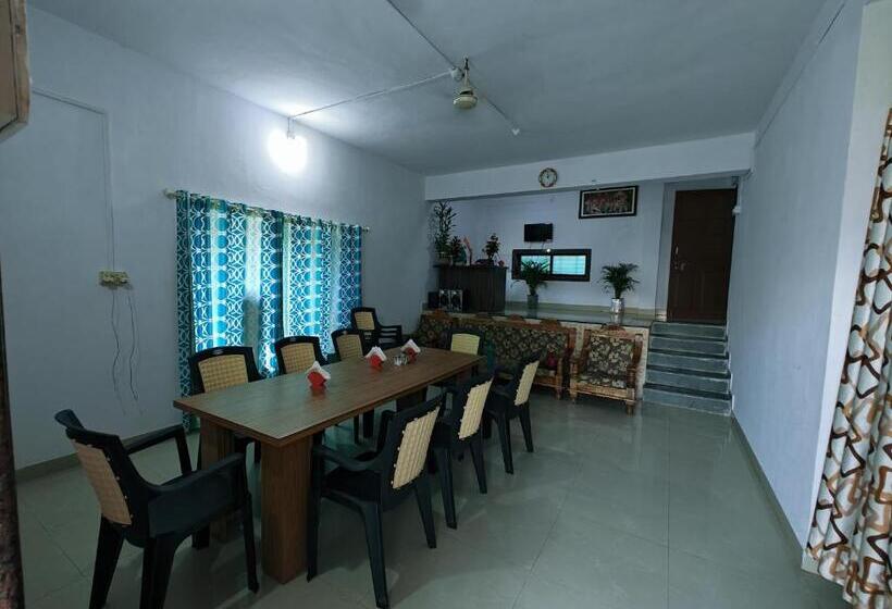 בית מלון כפרי Moonshine Villa