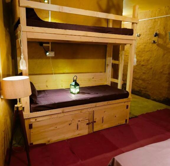 בית מלון כפרי Mud Stays