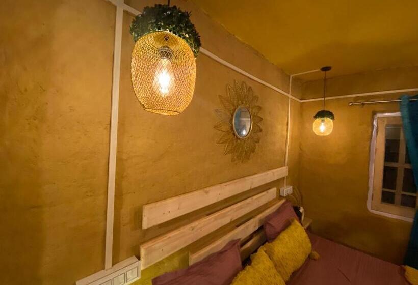 בית מלון כפרי Mud Stays