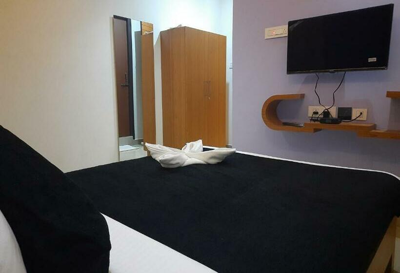 Отель Naadi Stayinn Premium Rooms