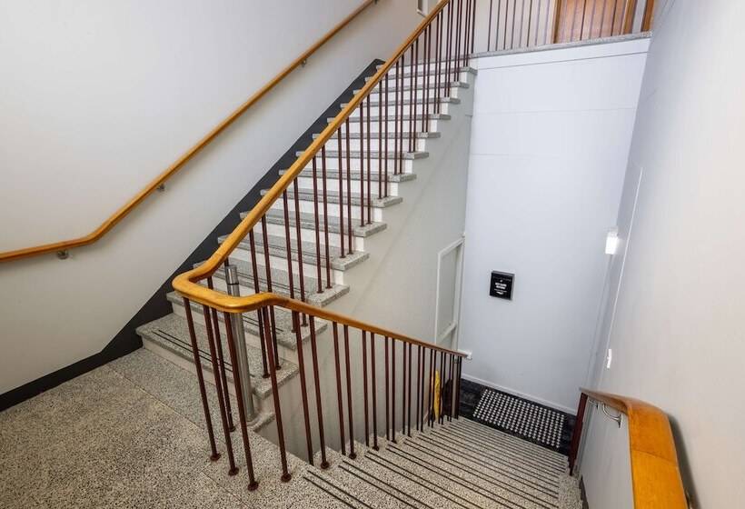 Отель Nightcap At Empire