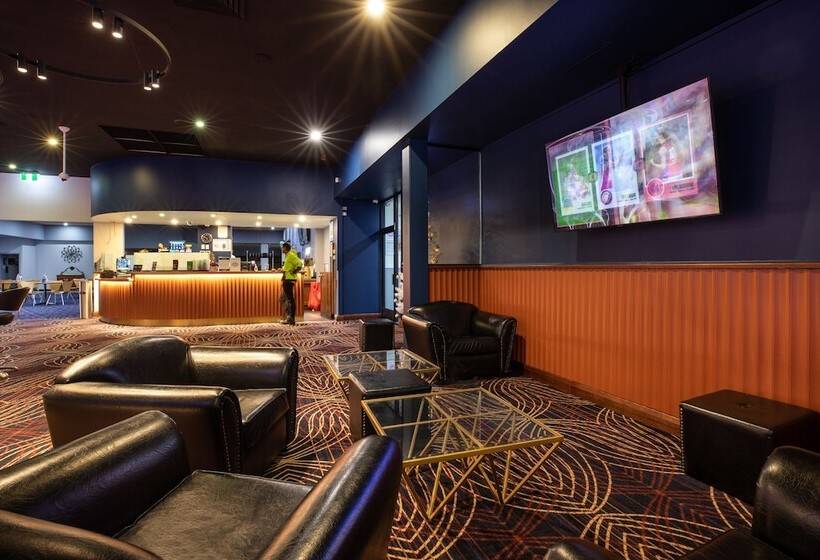 Отель Nightcap At Empire