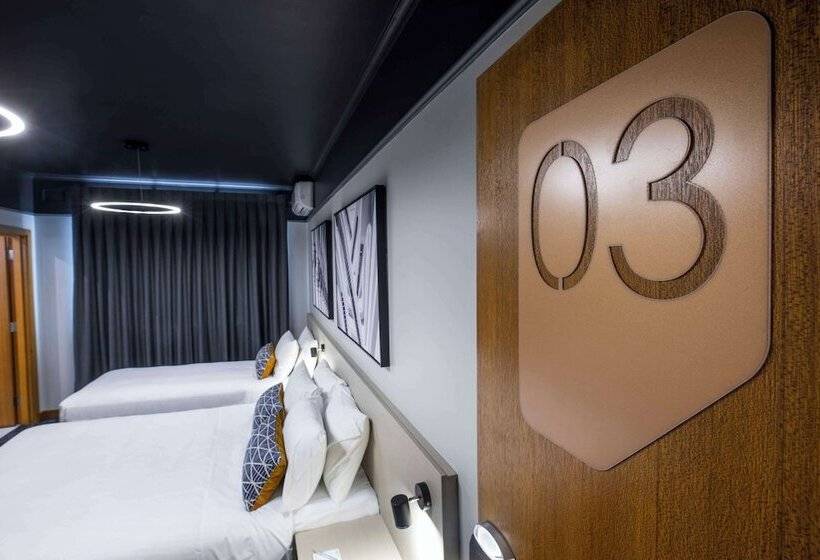 Отель Nightcap At Empire