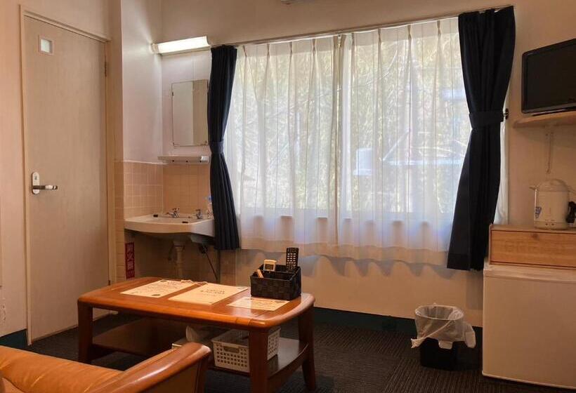 فندق Oninosanpomichi