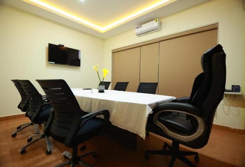 Отель Palace En Paradise