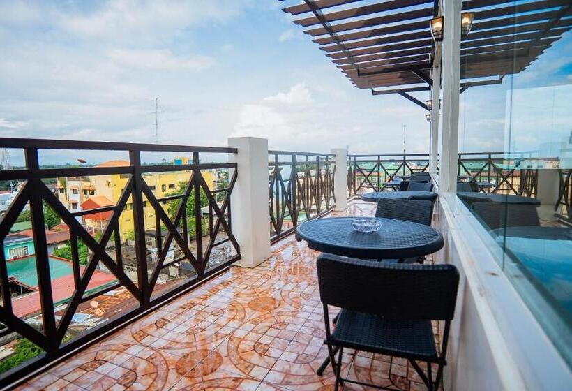 Reddoorz Plus @ Hotel Platinum Occidental Mindoro