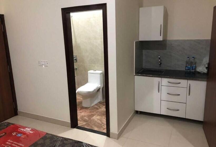 호텔 Pop 80627j  Crowne Plaza