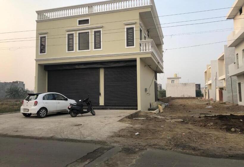 호텔 Pop 80627j  Crowne Plaza