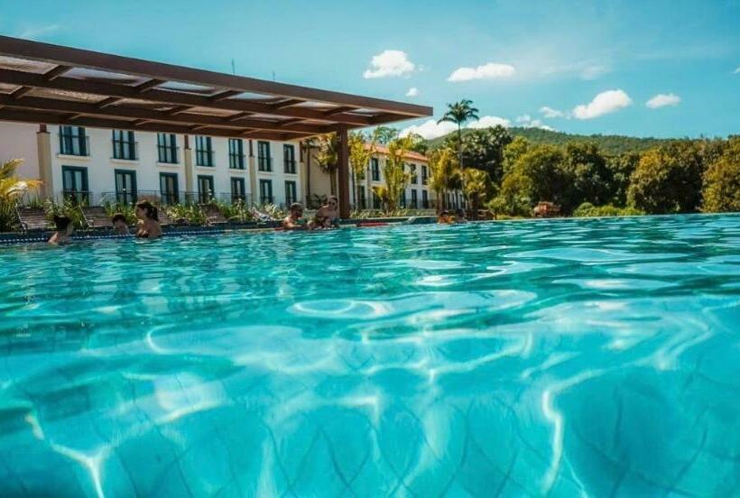 בית מלון כפרי Quinta Santa Bárbara Pirenópolis