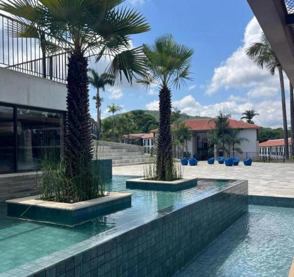 בית מלון כפרי Quinta Santa Bárbara Pirenópolis