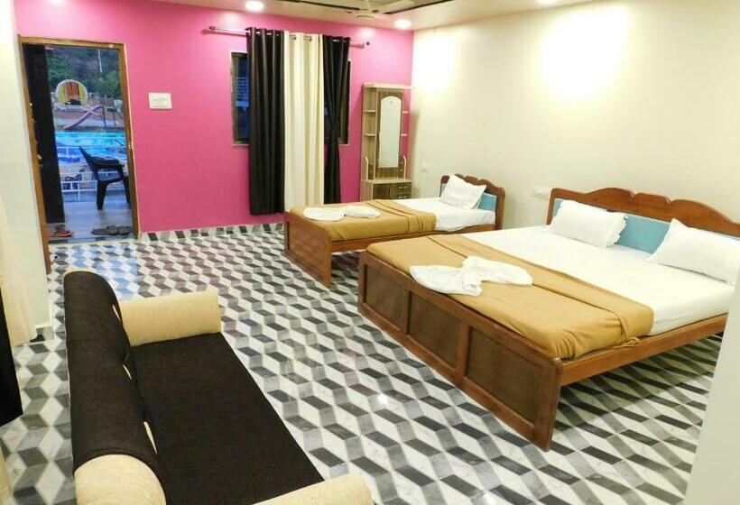 فندق Rajgad Resort