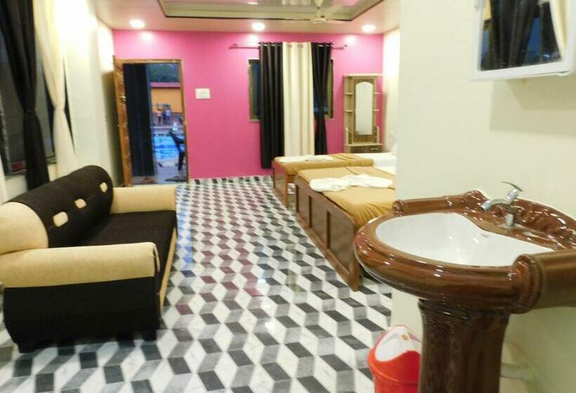 فندق Rajgad Resort