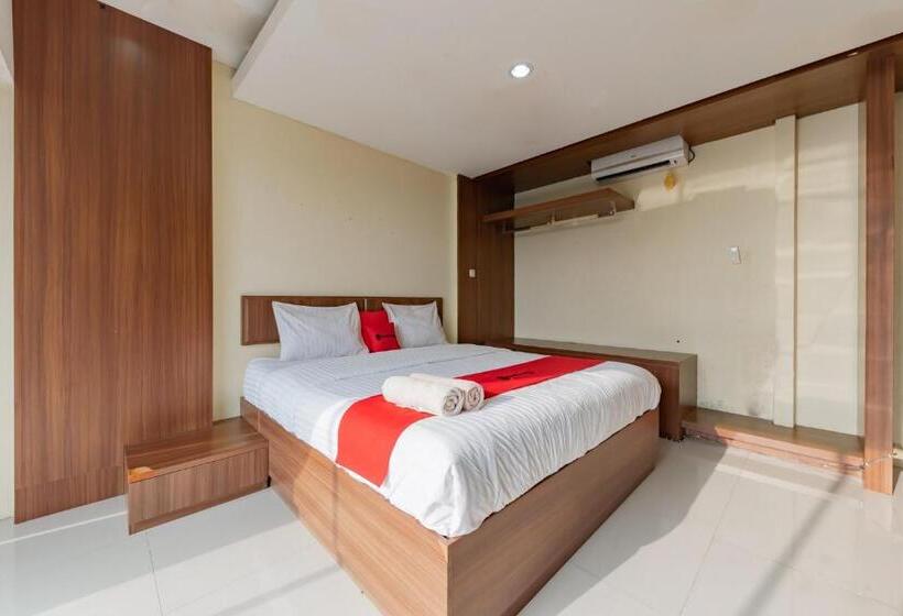 ホテル Reddoorz Syariah Near Alun Alun Pelabuhan Ratu