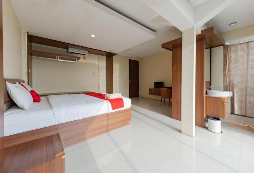 ホテル Reddoorz Syariah Near Alun Alun Pelabuhan Ratu