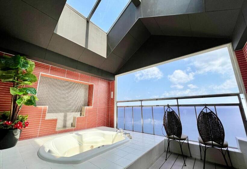 בית מלון כפרי Sky Tower Sweet 4 Beppu, Resort Love