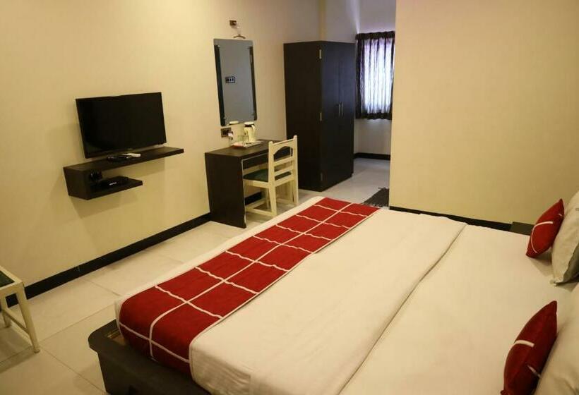 Fabhotel Sparkling Pearl