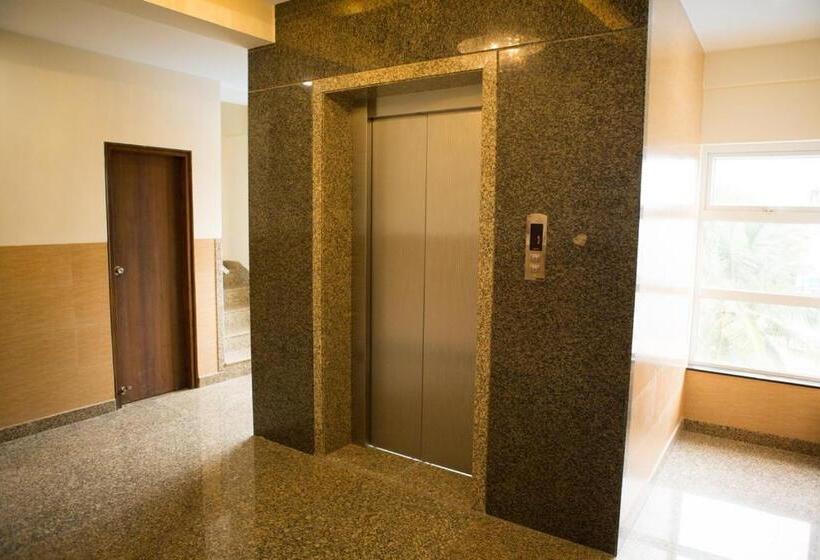 בית מלון כפרי Ss Residency