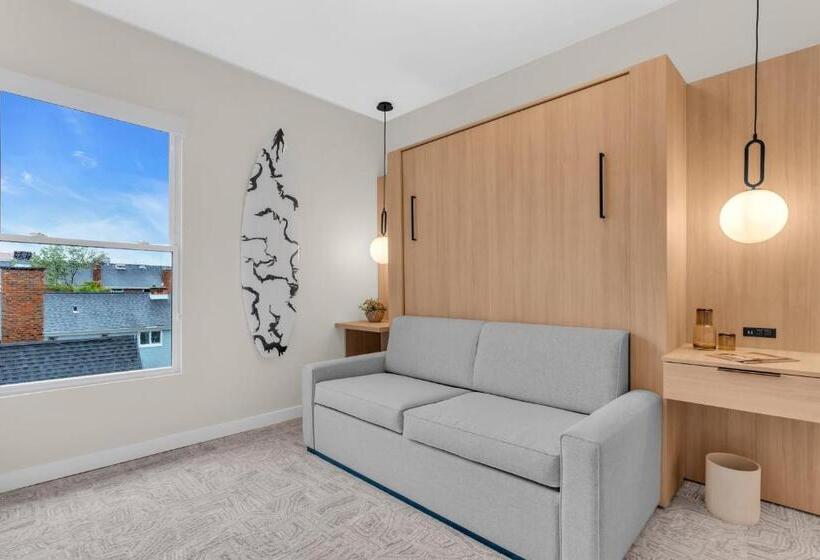 فندق The St Laurent Guest Rooms