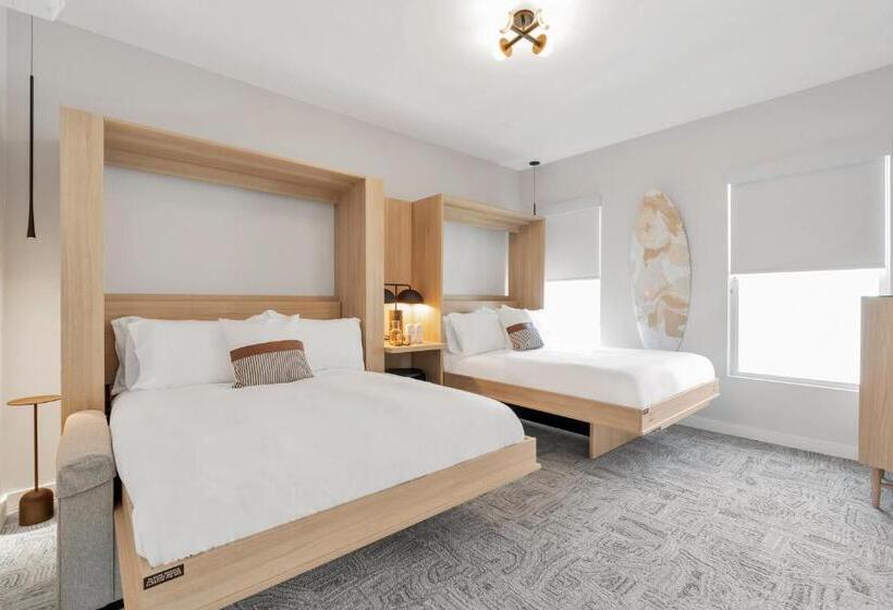 فندق The St Laurent Guest Rooms