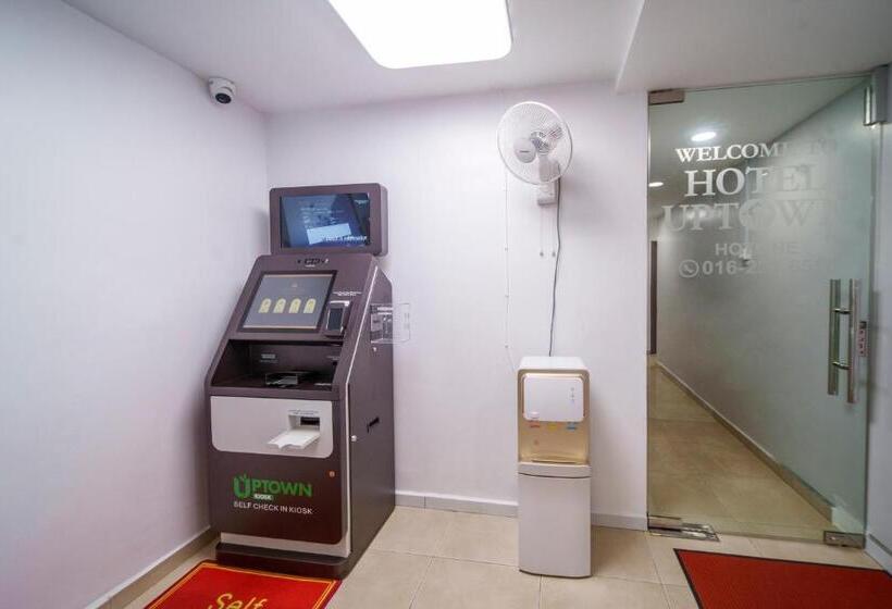 בית מלון כפרי Uptown Semenyih