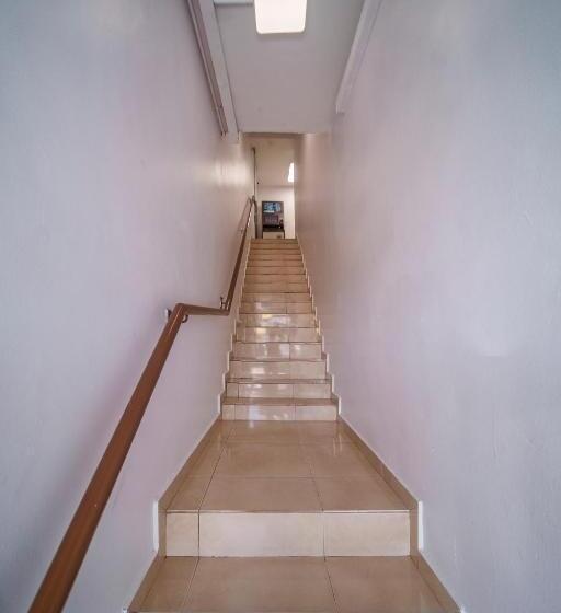 فندق Uptown Semenyih