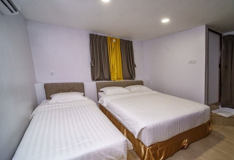 فندق Uptown Semenyih