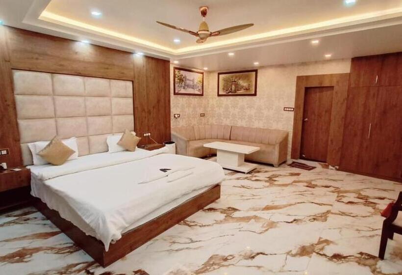 酒店 V Square Airport