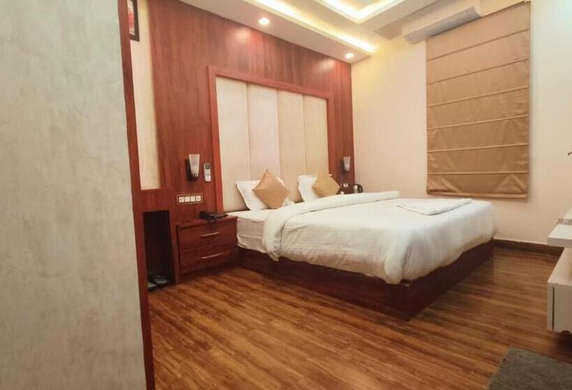 酒店 V Square Airport