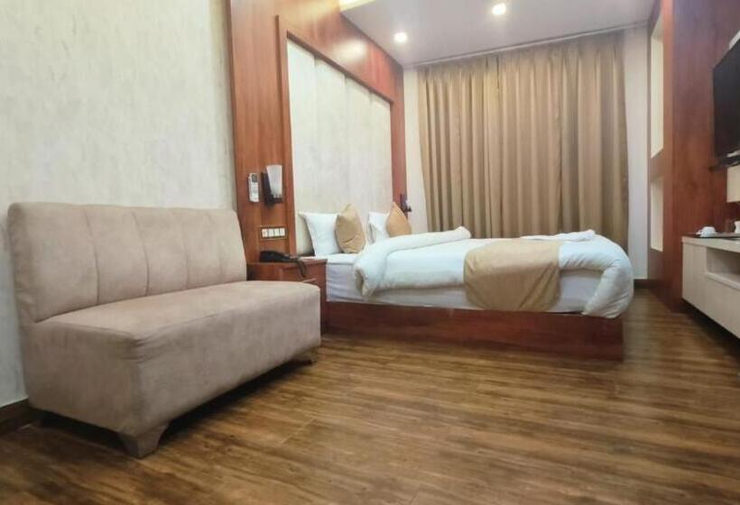 酒店 V Square Airport