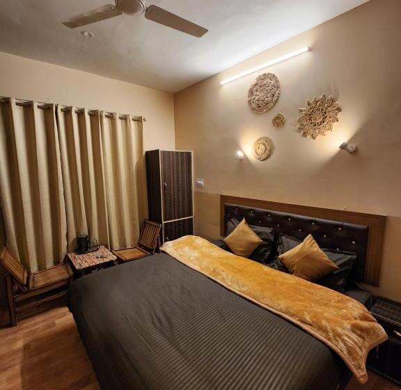 ホテル Woodzo Kasol