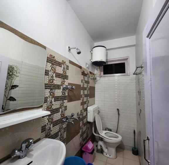 ホテル Woodzo Kasol