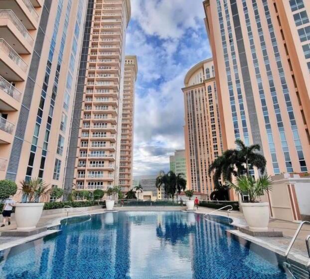 Luxury 1br Unit With Pool At Venice Luxury Residences, Tower Domenico, Mckinley Hill, Taguig City