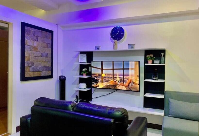 Luxury 1br Unit With Pool At Venice Luxury Residences, Tower Domenico, Mckinley Hill, Taguig City