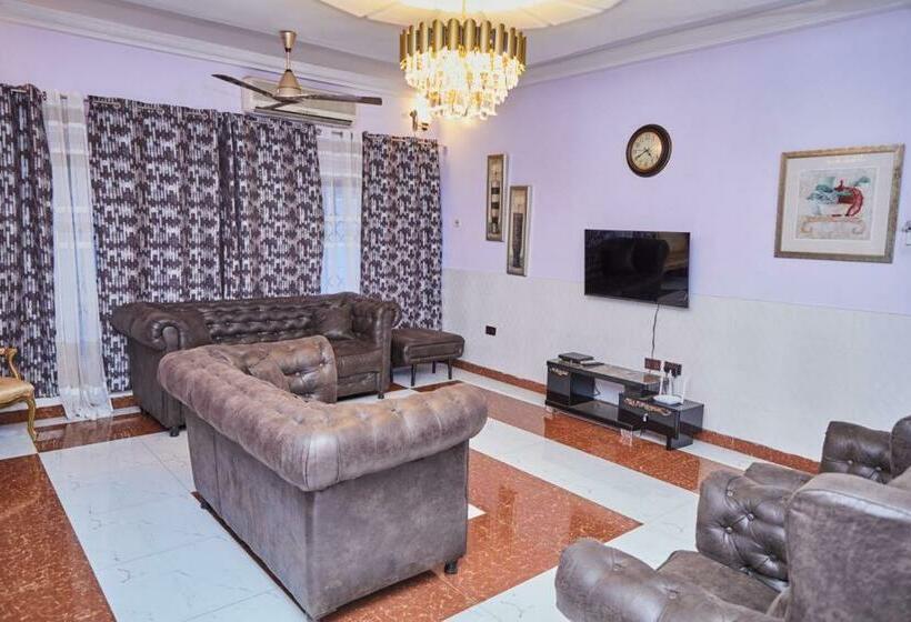 پانسیون Afranasa Inn