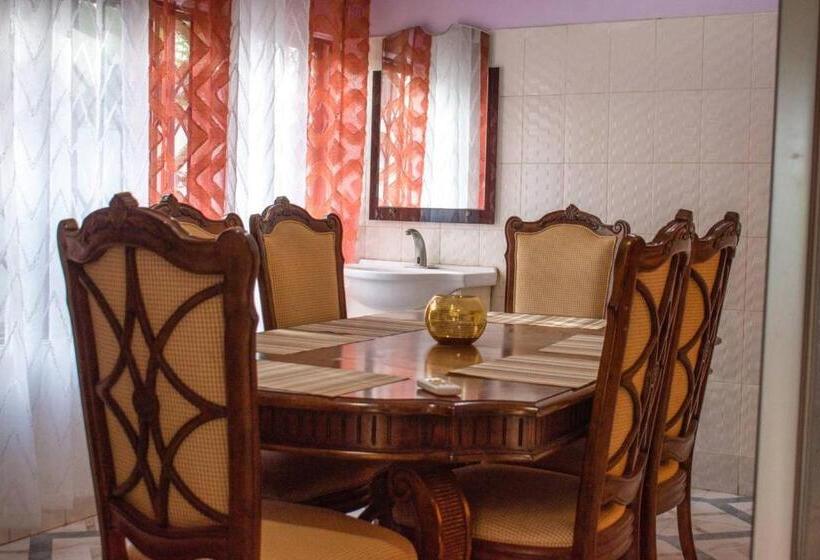 پانسیون Afranasa Inn