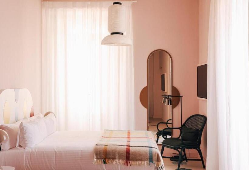 بنسيون Casa Clarita