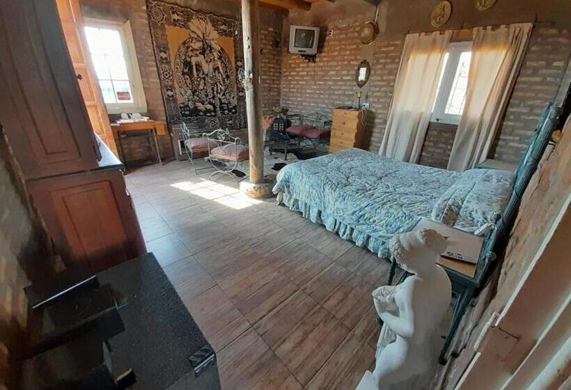 بنسيون Doña Elisa