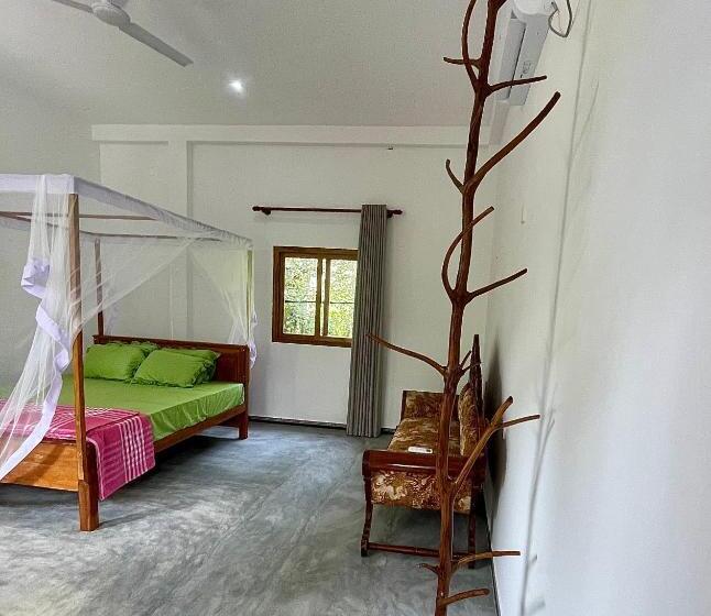 膳宿费 Jungle Escape Hiriketiya