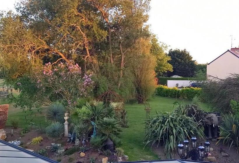 بنسيون La Surville