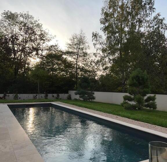 פנסיון Les Trois Cyprès