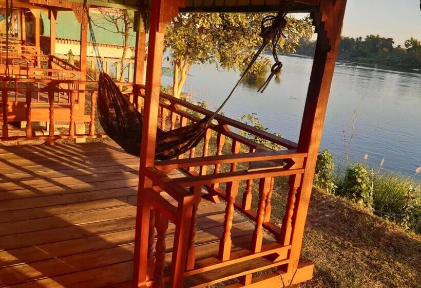 Пансион Mr. Phaos Riverview Guesthouse & Restaurant